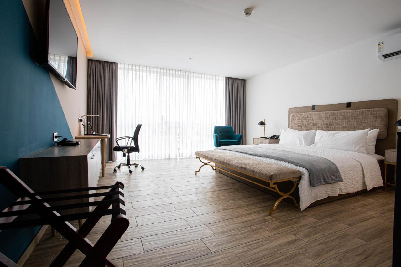Hotel Puerto Pacifico Guayaquil Airport Bagian luar foto